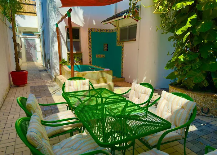 Urbaneden 'another Day In Paradise' *